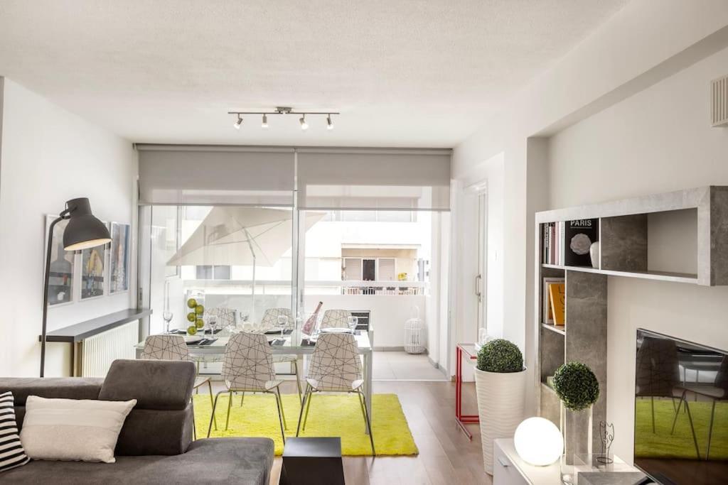 Ferienwohnung Luxurious Bright & Stylish 2Br With Office In Nikosia Exterior foto
